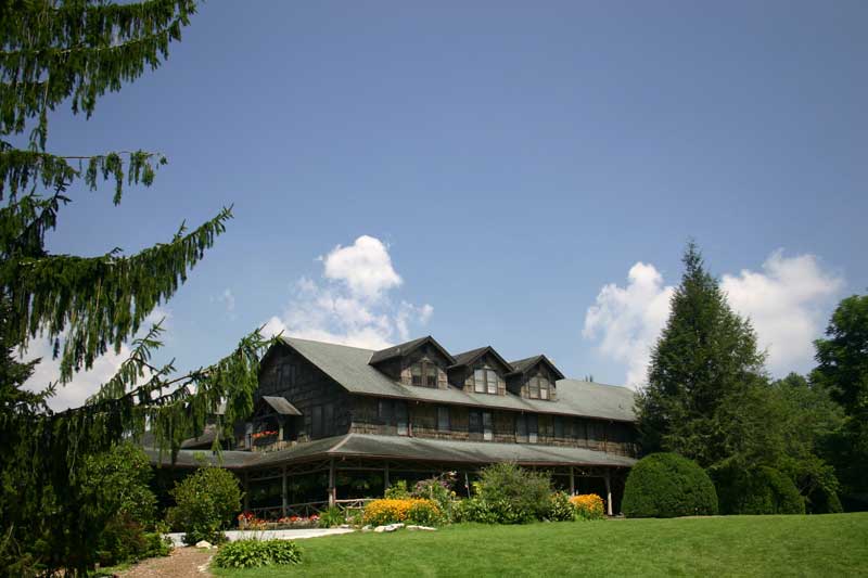 High Hampton Inn & Country Club